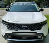 new-sorento-with-new-kia-badge-front2.webp