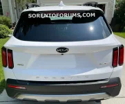 new-sorento-with-new-kia-badge-rear2.webp